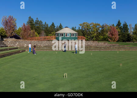 Menschen, spielen Krocket, Krocket Spieler, Spiel Krocket, Weinprobe, Sonoma-Cutrer Weinberge, Sonoma-Cutrer, Sonoma Cutrer, Windsor, Kalifornien Stockfoto