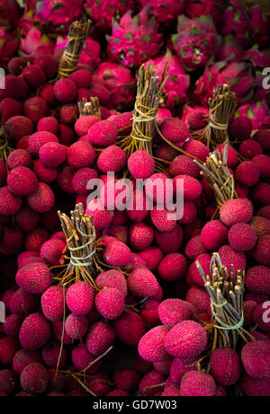 Lychee Früchte am Wochenmarkt in New Yorks Chinatown Stockfoto