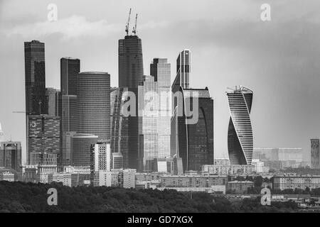 Moskau, Russland - 24. Mai 2015: Gebäude der Stadt Moskau Komplex von Wolkenkratzern aus Sperlingsbergen, Russland Stockfoto