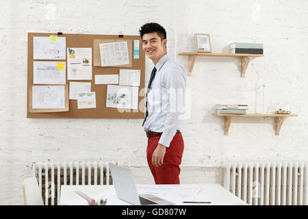 Business-Männer arbeiten im studio Stockfoto