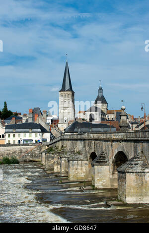 Europa, Frankreich, Region Nièvre, La Charite-Sur-Loire, Kathedrale Notre-Dame Stockfoto