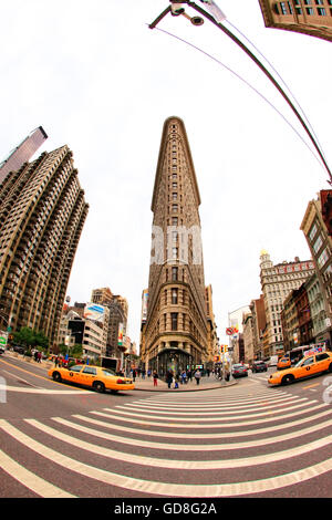 Flacheisen Gebäudefassade, gilt als einer der ersten Wolkenkratzer in New York gebaut Stockfoto