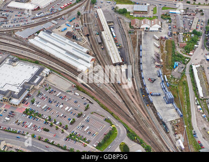 Inverness Schiene Fracht-Terminal und Bahnhof aus der Luft, Highland Schottland Stockfoto