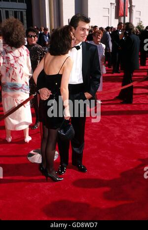 1. Januar 2011 - 0002: 1989.THE Oscar - OSCARS RED CARPET, CA. WINONA RYDER MIT CHRISTIAN SLATER. © Roger Karnbad/ZUMA Draht/Alamy Live-Nachrichten Stockfoto