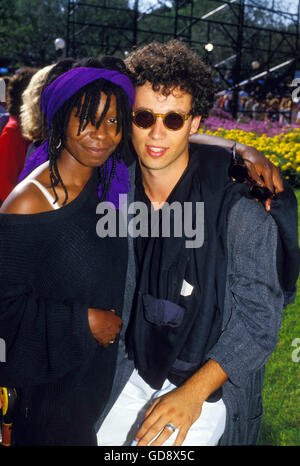 Whoopi Goldberg mit ihrem Ehemann David Claessen 1986. 18. Januar 2008. -© Roger Karnbad/ZUMA Draht/Alamy Live-Nachrichten Stockfoto