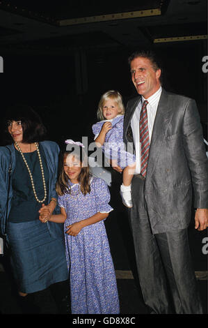 21. September 2006 - TED DANSON mit seiner Frau CASSANDRA COATES DANSON, Töchter KATE DANSON und ALEXIS DANSON 09-1987. -© Roger Karnbad/ZUMA Draht/Alamy Live-Nachrichten Stockfoto