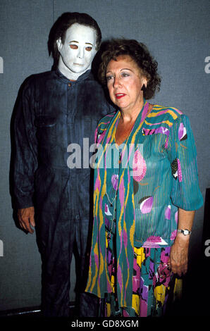 29. Dezember 2005 - JEAN STAPLETON GEORGE WILBUN. -JEANSTAPLETONRETRO.1988 © Roger Karnbad/ZUMA Draht/Alamy Live-Nachrichten Stockfoto