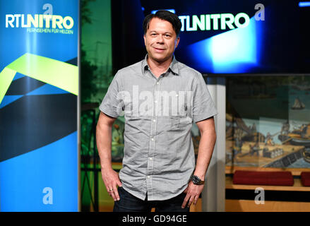 Berlin, Deutschland. 14. Juli 2016. Markus Kavka stellt während der RTL-Nitro Programmierung Präsentation in der PanAm Lounge in Berlin, Deutschland, 14. Juli 2016. Foto: JENS KALAENE/Dpa/Alamy Live News Stockfoto