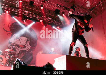 Collegno, Italien. 14. Juli 2016. Blumenfest, Collegno, Italien. 14. Juli 2016. die italienischen Rapper Salmo führt live Credit: Daniele Baldi/Alamy Live News Stockfoto