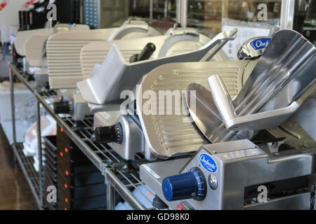 Essen-Schneidemaschinen, Bari Restaurant & Pizzeria Equipment Corporation, New York, USA Stockfoto