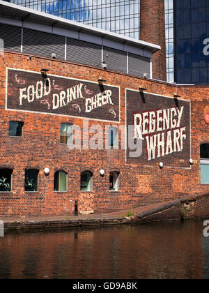 Regency Wharf am Birmingham Kanal an Gas Street Basin Birmingham West Midlands in England Stockfoto