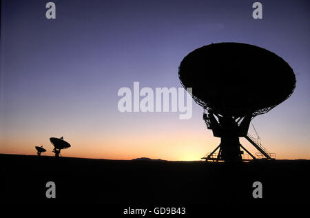 VLA Radioteleskop Gerichte. Das Very Large Array, eines der weltweit führenden astronomischen Radio Observatorien. Stockfoto