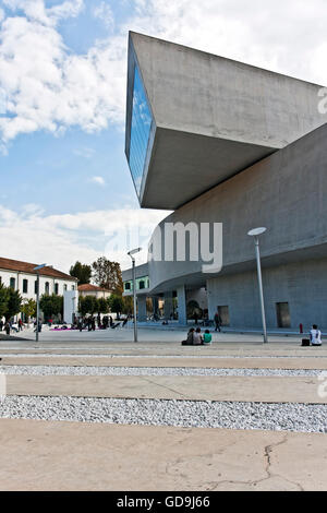 MAXXI Nationalmuseum des 21. Jahrhunderts Kunst, entworfen von Zaha Hadid, Rom, Latium, Italien, Europa Stockfoto