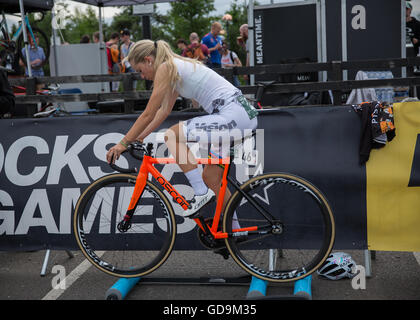 Red Hook Crit London 2016 Radfahren Criterium festen Gang Fahrrad Singlespeed Bycycle Track Fahrräder Zyklus Race Event Greenwich Stockfoto