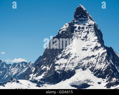 Matterhorn Gipfel im sonnigen Tag Blick vom Gornergrat-Bahnhof, Zermatt, Schweiz. Stockfoto