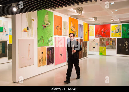 London, UK. 13. Juli 2016. Ende - Venezia, 2009.  Zusammenführung von live-Performance, Musik, Film, Malerei, ist Skulptur und Zeichnung, diese Einzelausstellung in der Barbican der erste im Vereinigten Königreich, der die Arbeit des international renommierten isländischen Künstlers Ragnar Kjartansson Umfrage. Die Ausstellung läuft vom 14. Juli bis 4. September 2016. Stockfoto