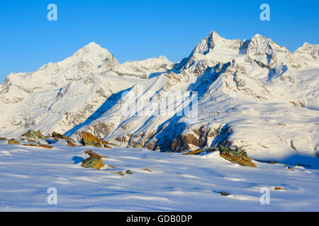 Dent Blanche - 4357 ms, Ober Gabelhorn - 4063 ms, Wallis, Schweiz Stockfoto