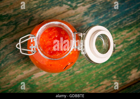 Natürliche DIY-Habanero-Knoblauch-sauce Stockfoto