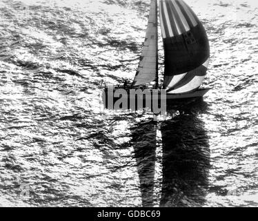 AJAX-NEWS-FOTOS. 5. NOVEMBER 1978. ST. MALO, FRANKREICH. -ROUTE DU RHUM RACE - DEUTSCHE BEITRAG BESTEVAER SKIPPERED DURCH KLAUS SCHRODT. FOTO: JONATHAN EASTLAND/AJAX REF: YA BESTEVAER 78 Stockfoto