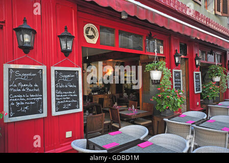 ANNECY, Frankreich - 22. August 2015: Typisch Savoyer Restaurant im Zentrum von Annecy am 22. August 2015. Stockfoto