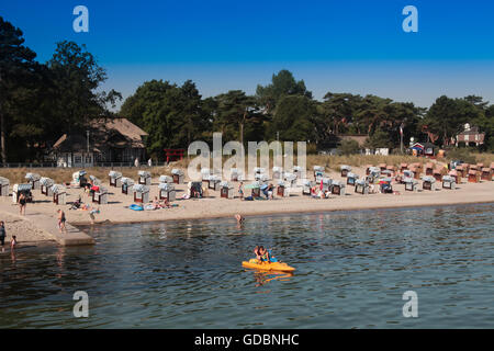 Liegestühle am Strand in Niendorf, Timmendorfer Strand, Lübeck Bucht, Ostsee, Schleswig-Holstein, Deutschland Stockfoto