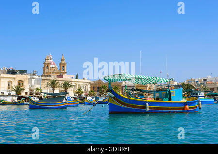 Traditionelle Fischerboote in Marsaxlokk, Malta Stockfoto