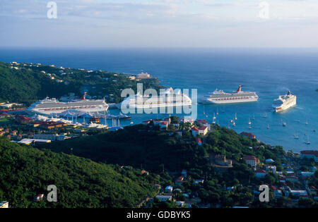 Kreuzfahrtschiffe in Charlotte Amalie auf St.Thomas Insel, US Virgin Islands, Karibik Stockfoto