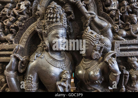 England, London, British Museum, asiatische Raum, Skulptur von Shiva und Parvati aus Orissa in Indien vom 12.-13. Jahrhundert Stockfoto