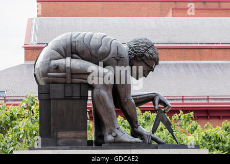 Newton-Statue in der British Library in London Euston Road Stockfoto