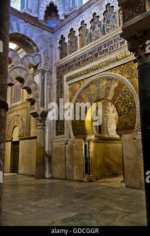 Das berühmte innere La Mezquita in Córdoba in der südlichen spanischen Provinz Andalusien. Ehemals eine römische Stadt und einem Islami Stockfoto