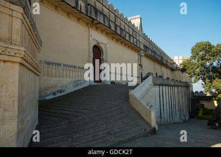 Schritte in Richtung Gipfel des Kumbhalgarh Fort in Rajasthan, Indien Stockfoto