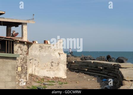 Lido di Ostia, der Stadt Strand von Rom (Italien), degradierten Bereich der Foce Tevere-Wasserportarten Straße Stockfoto