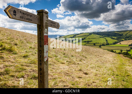 Clun Tal gesehen von der auf halber Strecke der Offa Dyke National Trail in der Nähe von Newcastle auf Clun, Shropshire, England Stockfoto