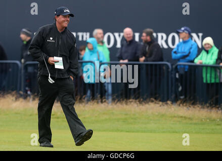 USAS Phil Mickelson geht auf das 18. tagsüber zwei The Open Championship 2016 im Royal Troon Golf Club, South Ayrshire. Stockfoto