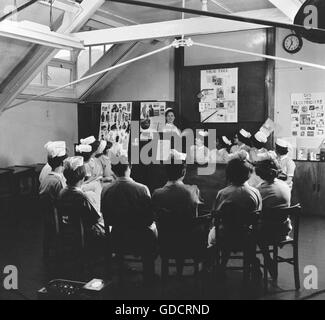 Schulzeit für Krankenschwestern in ein Wohngebiet Lehrkrankenhaus in Leicester c1962. Foto von Tony Henshaw Stockfoto