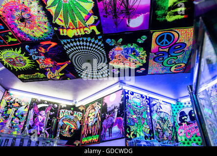 Psychedelische Farben in ein Erholungs-Medikament Shop Amsterdam Holland Stockfoto