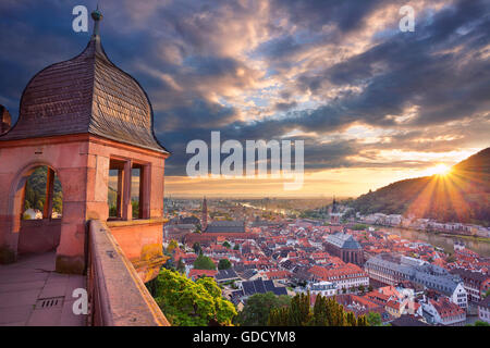 Heidelberg. Bild der deutschen Stadt Heidelberg während des Sonnenuntergangs. Stockfoto