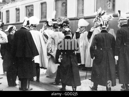 Wilhelm II., 27.1.1859 - 4.6.1941, deutscher Kaiser 15.6.1888 - 9.11.1918, Besuch in Österreich, Ankunft in Wien, 1911, Stockfoto