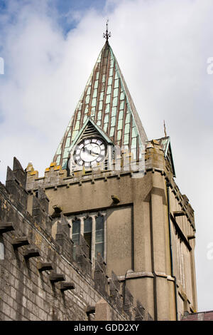 Co Galway, Galway, Irland, St. Nicholas' Collegiate Church, clock Tower und Kupfer spire Stockfoto