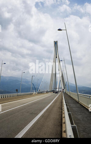 Detail der Kabelbrücke zwischen Rio und Antirrio, Patras, Griechenland Stockfoto