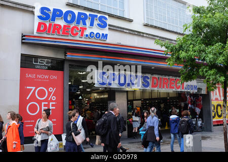 Sport-direkt an der Oxford Street in London, England. Stockfoto