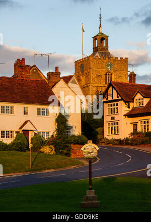 Das Dorf grün und Kirche Finchingfield Essex UK Stockfoto