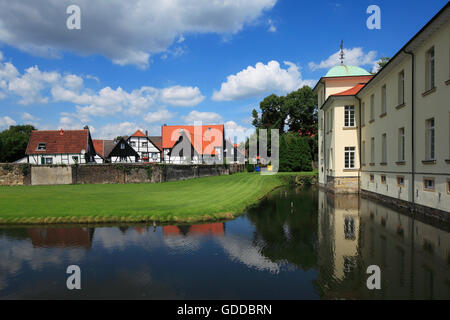altes Dorf und Burg in Herten-Westerholt, Ruhrgebiet, Nordrhein-Westfalen Stockfoto
