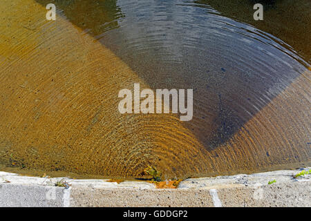 Terme Euganee, Parco Montirone, Quelle, Stockfoto