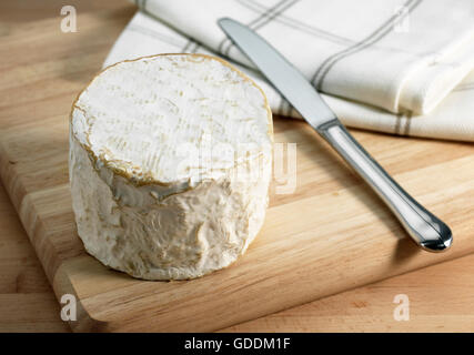 Brillat Savarin, französischer Käse, der mit Kuhmilch Stockfoto