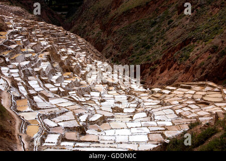 Maras Salinen Salinas in der Nähe von Tarabamba in Peru Stockfoto