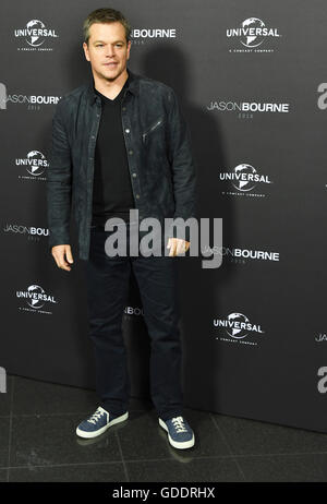 Berlin, Deutschland. 14. Juli 2016. US-Schauspieler Matt Damon kommt für ein Screening von seinem kommenden Film "Jason Bourne" im Alhambra Kino in Berlin, Deutschland, 14. Juli 2016. Foto: JENS KALAENE/Dpa/Alamy Live News Stockfoto