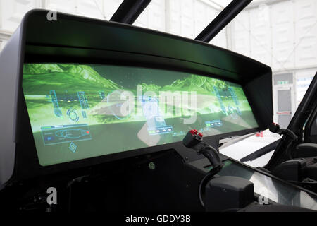 Farnborough, Großbritannien. 15. Juli 2016. Flugsimulator auf Futures Tag & FAB Freitag in Farnborough International Airshow 2016 Credit: Keith Larby/Alamy Live News Stockfoto