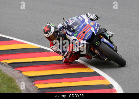 Deutschland. 15. Juli 2016.  GoPro Motorrad Grand Prix Deutschland, Sachsenring, Moto GP, Jorge Lorenzo aus Spanien und Movistar Yamaha MotoGP in Aktion während der freien Praxis der MotoGP Deutschland Kredit: Marco Iorio/Alamy Live-Nachrichten Stockfoto