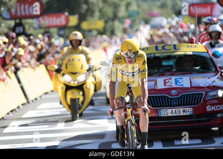 Vallon-Pont-d ' Arc, Frankreich. 15. Juli 2016. Chris Froome (Team Sky) endet im 2. Platz auf der Bühne. Während Phase 1'08 ' hinter Sieger Tom Dumoulin (Team Giant-Alpecin) weiterhin Froome seinen Vorsprung über nächsten GC Rivalen. John Kavouris/Alamy Live-Nachrichten Stockfoto